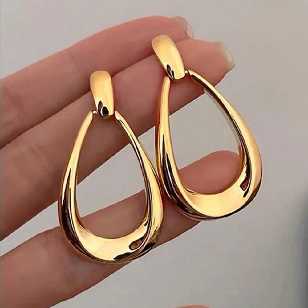 Gold Minimalist Drop Earrings with Teardrop Design - Picture 1 of 1